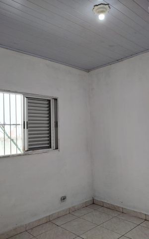 Casa à venda com 183m², 2 quartos e 1 vagaQuarto