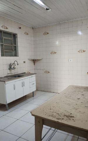 Casa à venda com 183m², 2 quartos e 1 vagaCozinha