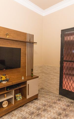 Casa à venda com 270m², 5 quartos e 4 vagasSala