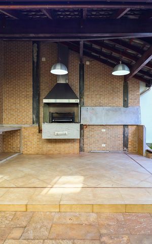 Casa para alugar com 250m², 3 quartos e 4 vagas