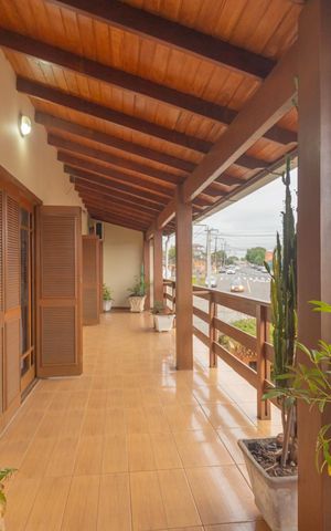 Casa para alugar com 361m², 3 quartos e 6 vagas Casa para alugar com 361m², 3 quartos e 6 vagasVaranda da Sala 1