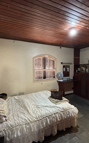 Casa à venda com 388m², 4 quartos e 4 vagas Casa à venda com 388m², 4 quartos e 4 vagasSuíte