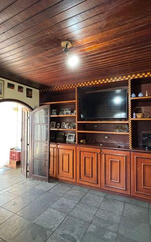 Casa à venda com 388m², 4 quartos e 4 vagas Casa à venda com 388m², 4 quartos e 4 vagasSala