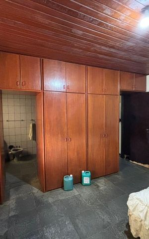 Casa à venda com 388m², 4 quartos e 4 vagas Casa à venda com 388m², 4 quartos e 4 vagasSuíte