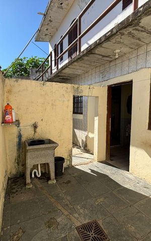 Casa à venda com 388m², 4 quartos e 4 vagas Casa à venda com 388m², 4 quartos e 4 vagasÁrea de Serviço casa 2