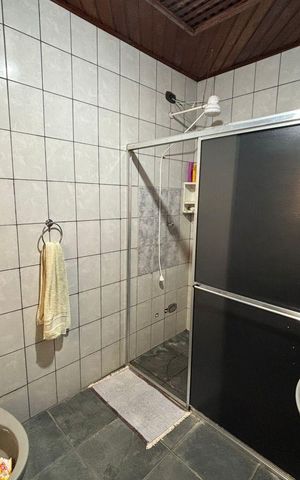 Casa à venda com 388m², 4 quartos e 4 vagas Casa à venda com 388m², 4 quartos e 4 vagasBanheiro suíte