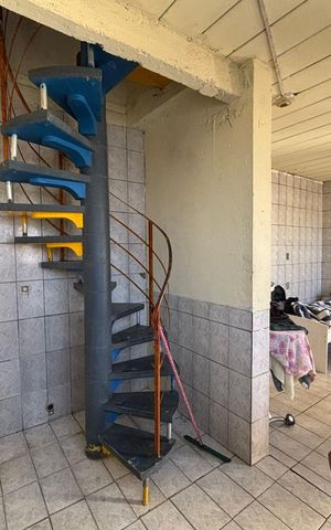 Casa à venda com 388m², 4 quartos e 4 vagas Casa à venda com 388m², 4 quartos e 4 vagasCozinha casa 2