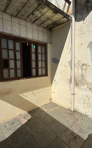 Casa à venda com 388m², 4 quartos e 4 vagas Casa à venda com 388m², 4 quartos e 4 vagasÁrea de Serviço casa 2