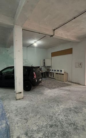 Casa à venda com 388m², 4 quartos e 4 vagas Casa à venda com 388m², 4 quartos e 4 vagasSalão comercial