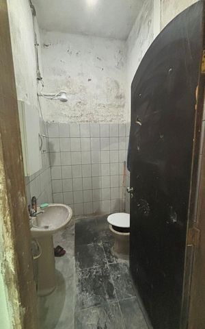 Casa à venda com 388m², 4 quartos e 4 vagas Casa à venda com 388m², 4 quartos e 4 vagasBanheiro salão
