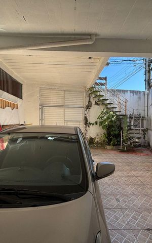 Casa à venda com 388m², 4 quartos e 4 vagas Casa à venda com 388m², 4 quartos e 4 vagasGaragem