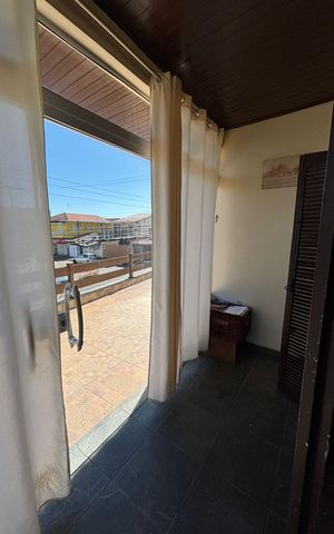 Casa à venda com 388m², 4 quartos e 4 vagas Casa à venda com 388m², 4 quartos e 4 vagasEspaço sala