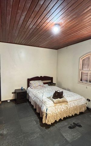 Casa à venda com 388m², 4 quartos e 4 vagas Casa à venda com 388m², 4 quartos e 4 vagasSuíte