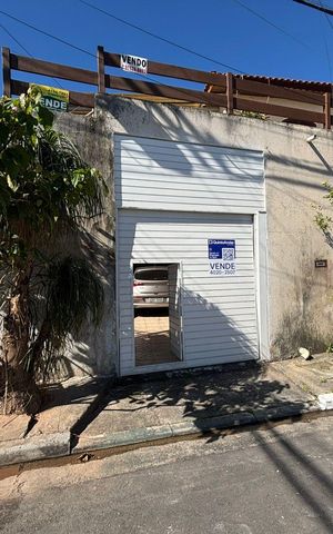 Casa à venda com 388m², 4 quartos e 4 vagas Casa à venda com 388m², 4 quartos e 4 vagasFachada
