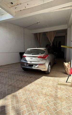 Casa à venda com 388m², 4 quartos e 4 vagas Casa à venda com 388m², 4 quartos e 4 vagasGaragem