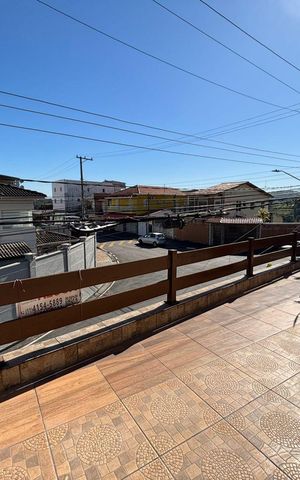 Casa à venda com 388m², 4 quartos e 4 vagas Casa à venda com 388m², 4 quartos e 4 vagasVista da Sacada