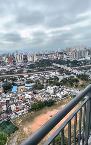 Apartamento à venda com 55m², 3 quartos e 1 vaga Apartamento à venda com 55m², 3 quartos e 1 vagaVaranda