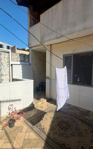 Casa à venda com 360m², 5 quartos e 2 vagas Casa à venda com 360m², 5 quartos e 2 vagasÁrea externa