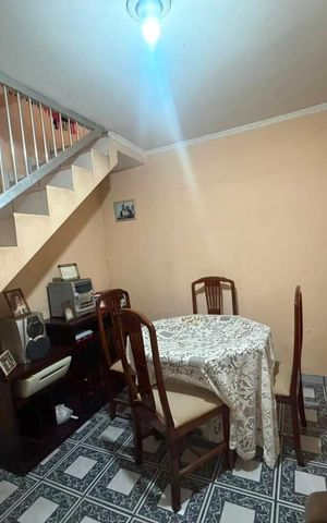 Casa à venda com 360m², 5 quartos e 2 vagas Casa à venda com 360m², 5 quartos e 2 vagasSala