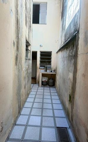 Casa à venda com 360m², 5 quartos e 2 vagas Casa à venda com 360m², 5 quartos e 2 vagasÁrea externa