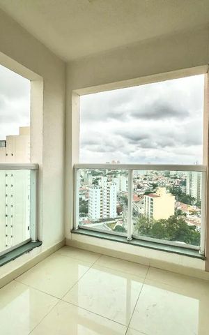 Apartamento para alugar com 140m², 3 quartos e 2 vagas Apartamento para alugar com 140m², 3 quartos e 2 vagasVaranda