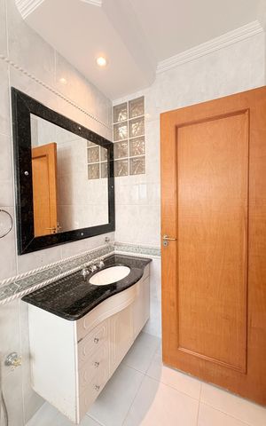 Casa de condomínio à venda com 483m², 6 quartos e 8 vagasBanheiro da Suíte 2