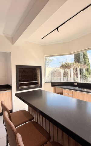 Casa de condomínio à venda com 483m², 6 quartos e 8 vagasÁrea gourmet
