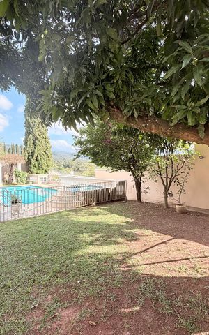 Casa de condomínio à venda com 483m², 6 quartos e 8 vagasQuintal