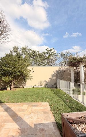 Casa de condomínio à venda com 483m², 6 quartos e 8 vagasQuintal