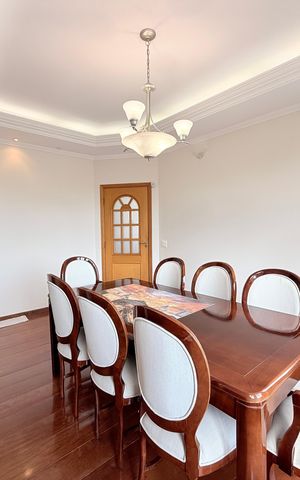 Casa de condomínio à venda com 483m², 6 quartos e 8 vagasSala de Jantar