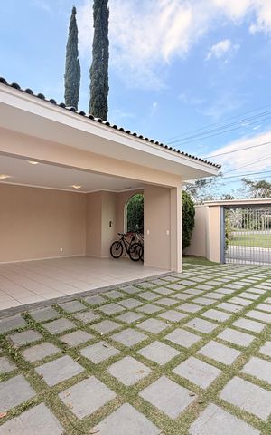 Casa de condomínio à venda com 483m², 6 quartos e 8 vagasGaragem