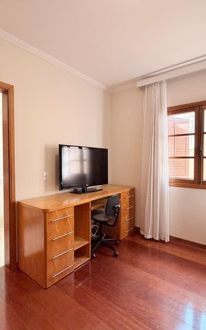 Casa de condomínio à venda com 483m², 6 quartos e 8 vagasSuíte 3