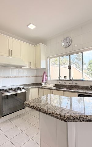 Casa de condomínio à venda com 483m², 6 quartos e 8 vagasCozinha