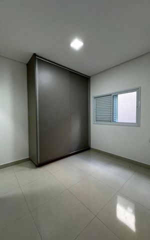 Casa para alugar com 230m², 3 quartos e 1 vaga Casa para alugar com 230m², 3 quartos e 1 vagaQuarto