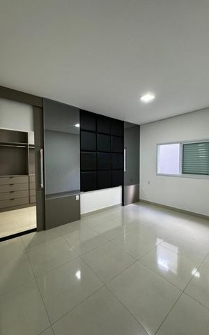 Casa para alugar com 230m², 3 quartos e 1 vaga Casa para alugar com 230m², 3 quartos e 1 vagaQuarto 3
