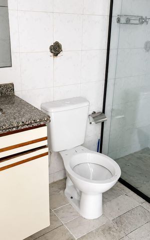 Casa para alugar com 120m², 2 quartos e 2 vagas Casa para alugar com 120m², 2 quartos e 2 vagasBanheiro