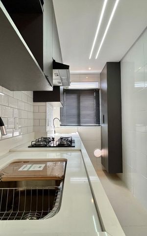 Apartamento à venda com 43m², 2 quartos e 1 vaga Apartamento à venda com 43m², 2 quartos e 1 vagaCozinha e Área de Serviço