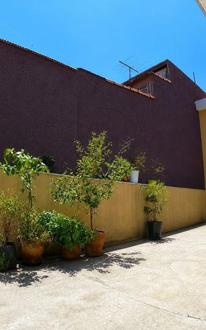 Casa à venda com 150m², 3 quartos e 5 vagasÁrea externa