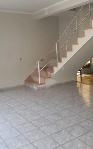 Casa à venda com 165m², 4 quartos e 2 vagas