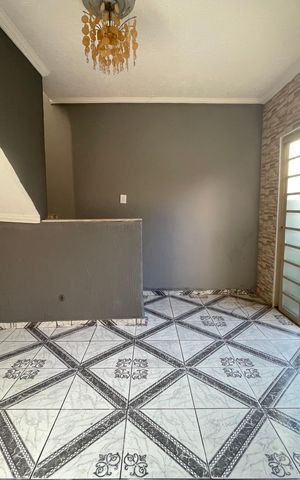 Casa para alugar com 55m², 3 quartos e sem vaga Casa para alugar com 55m², 3 quartos e sem vagaSala