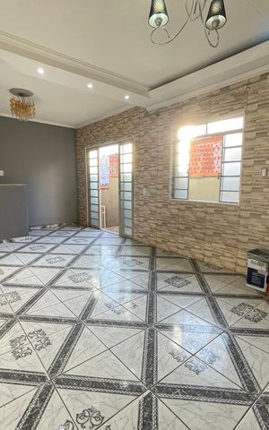 Casa para alugar com 55m², 3 quartos e sem vaga Casa para alugar com 55m², 3 quartos e sem vagaSala