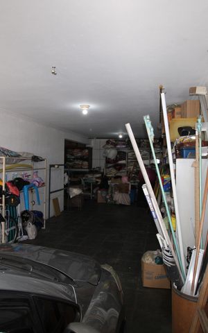 Casa à venda com 370m², 3 quartos e 8 vagasGaragem