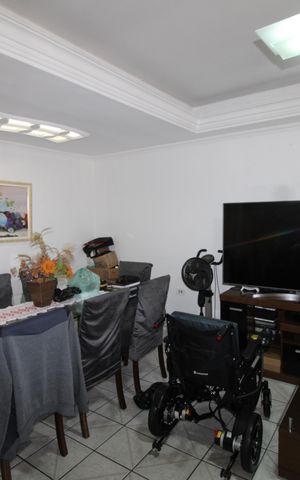 Casa à venda com 370m², 3 quartos e 8 vagasSala