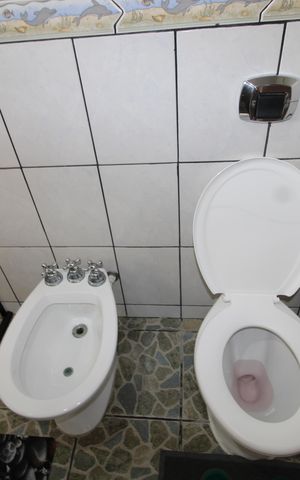 Casa à venda com 370m², 3 quartos e 8 vagasBanheiro