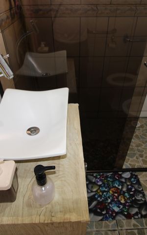 Casa à venda com 370m², 3 quartos e 8 vagasBanheiro