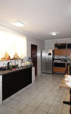 Casa à venda com 370m², 3 quartos e 8 vagasCozinha