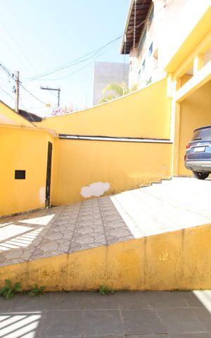 Casa à venda com 370m², 3 quartos e 8 vagasGaragem