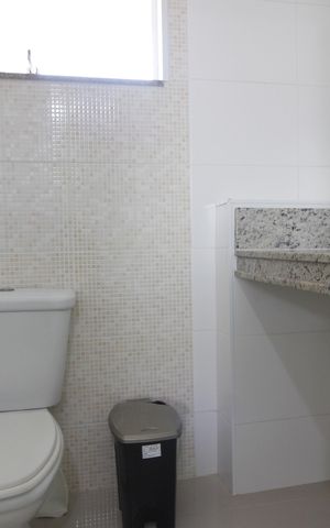 Casa de condomínio para alugar com 104m², 4 quartos e sem vagaBanheiro da Suíte 1