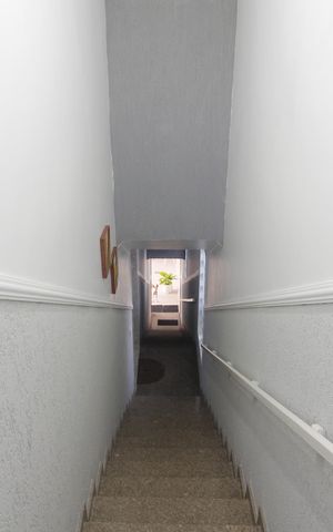 Casa de condomínio para alugar com 104m², 4 quartos e sem vagaEscada