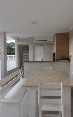 Casa de condomínio para alugar com 104m², 4 quartos e sem vagaÁrea externa